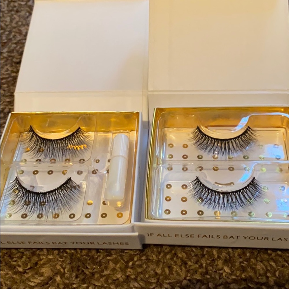 Battington lashes with glue